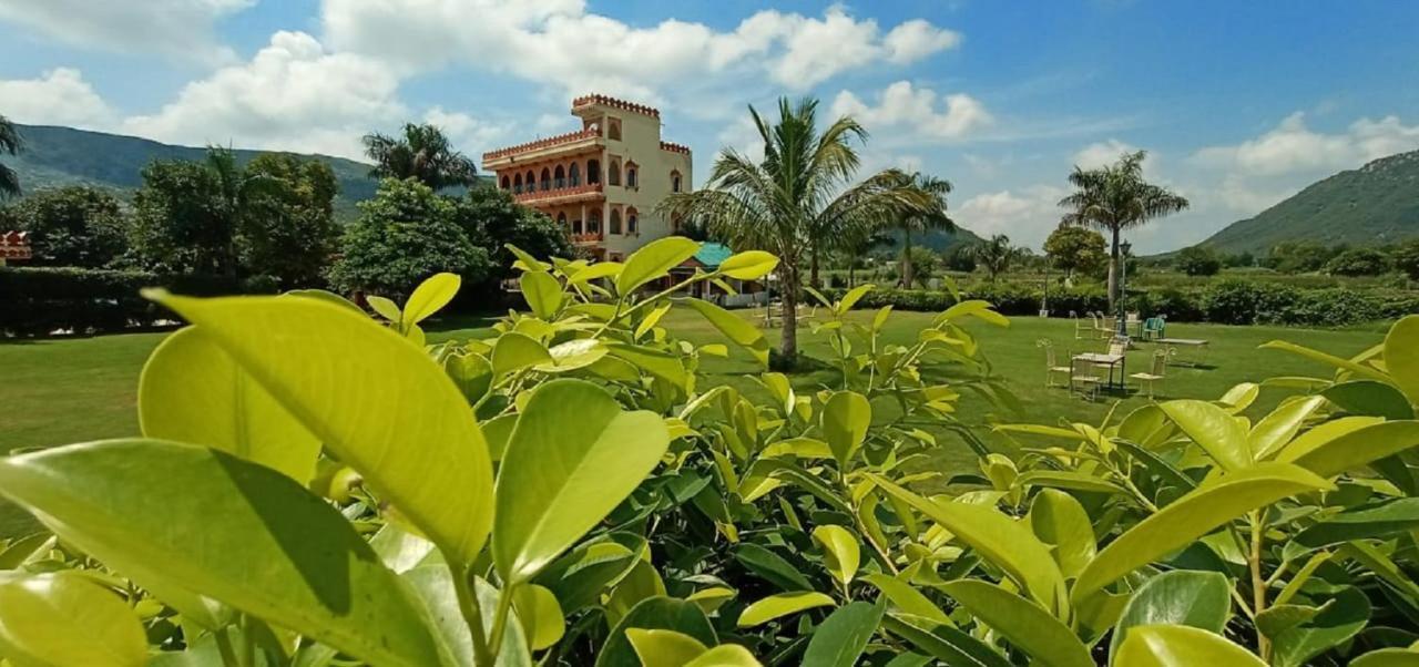 เดอะ คันทรีไซด์ รีสอร์ต Hotel พุชการ์ ภายนอก รูปภาพ
