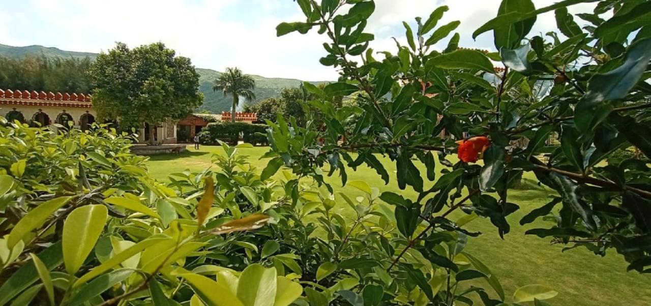 เดอะ คันทรีไซด์ รีสอร์ต Hotel พุชการ์ ภายนอก รูปภาพ