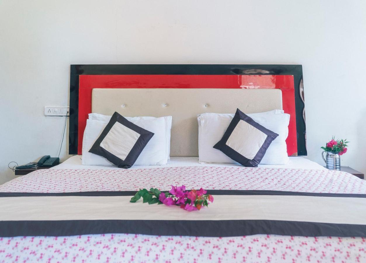 เดอะ คันทรีไซด์ รีสอร์ต Hotel พุชการ์ ภายนอก รูปภาพ
